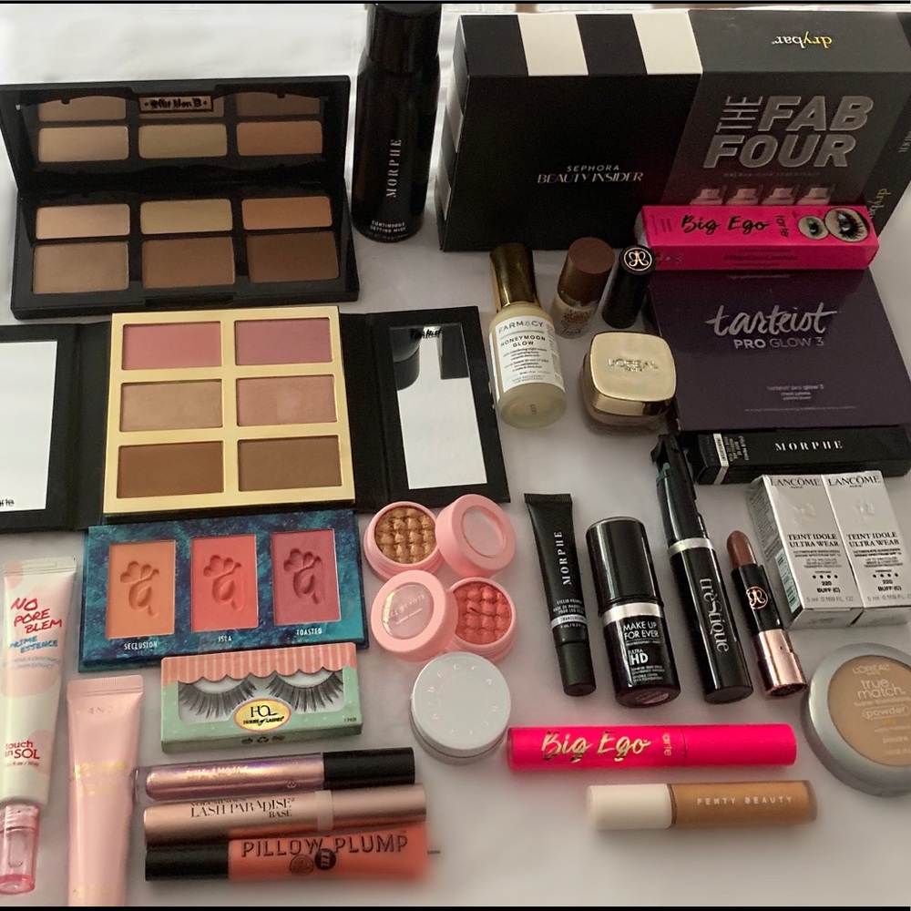 💄👄🔥 High end Makeup Bundle!! 🔥 👄 💄